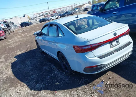 2025 Volkswagen Jetta 1.5T Se from USA, damaged, VIN 3VW7X7BU6SM035691